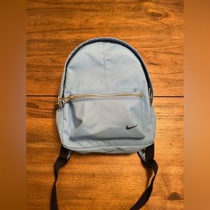 Tiny nike backpack